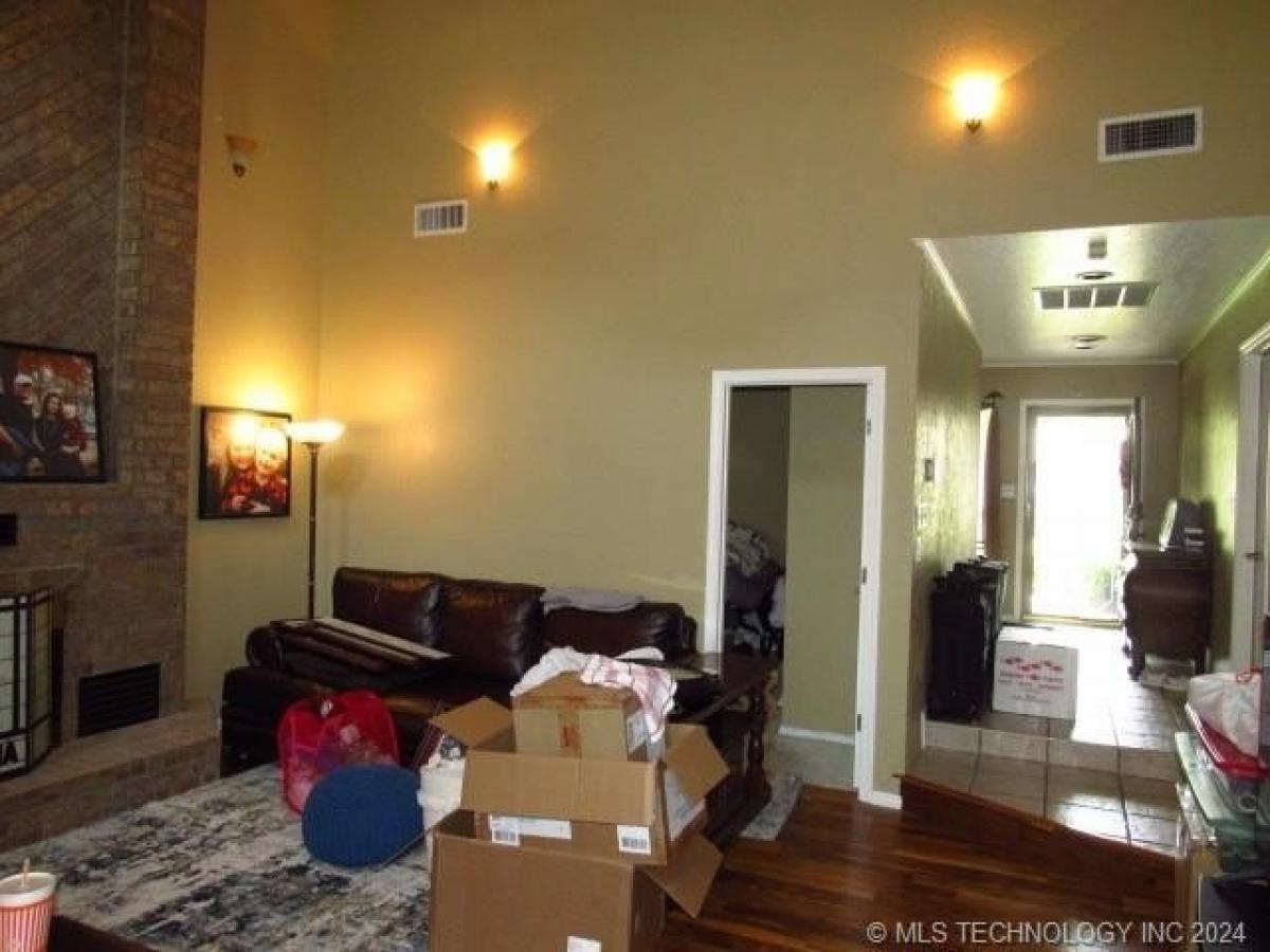 Picture of Home For Sale in Ardmore, Oklahoma, United States