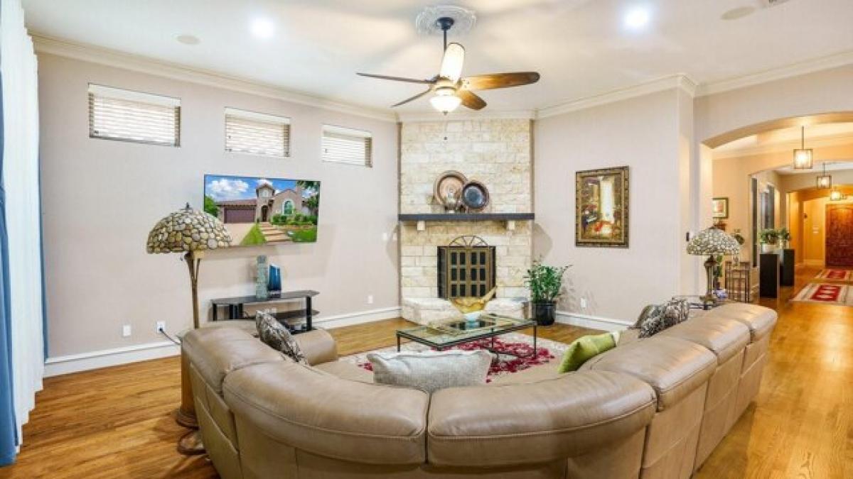 Picture of Home For Sale in McKinney, Texas, United States