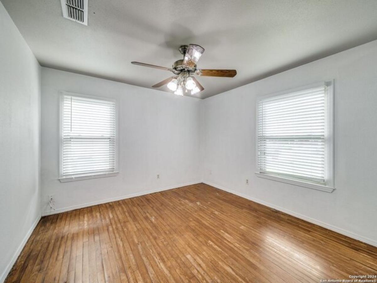 Picture of Home For Sale in Schertz, Texas, United States