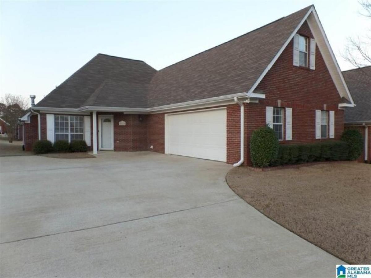 Picture of Home For Sale in Birmingham, Alabama, United States