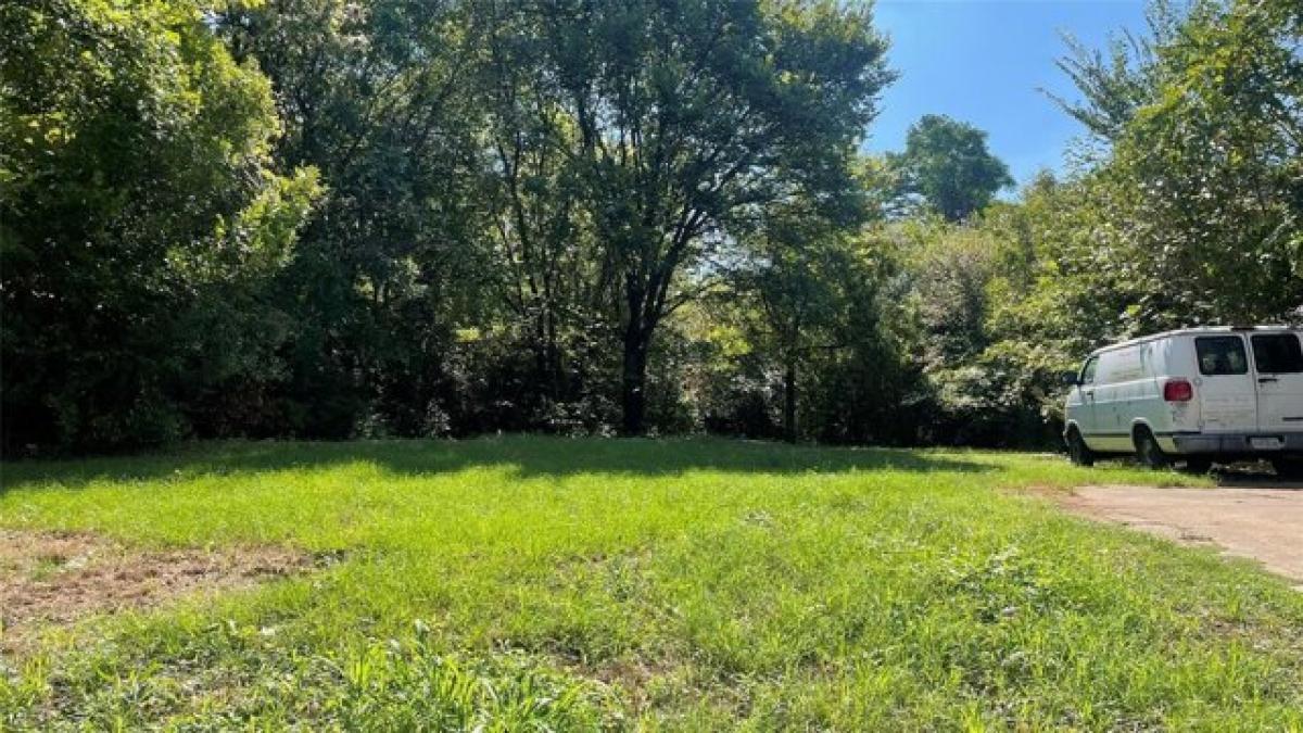 Picture of Residential Land For Sale in Dallas, Texas, United States