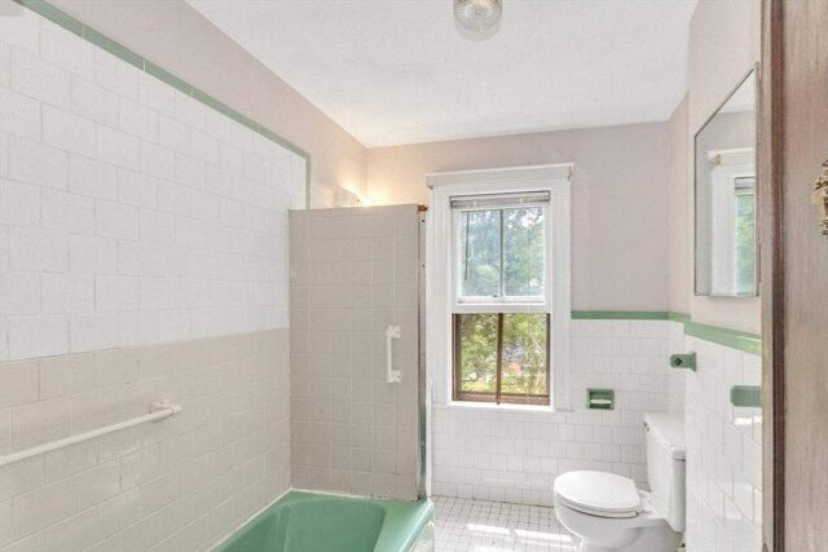 Picture of Home For Sale in Boston, Massachusetts, United States