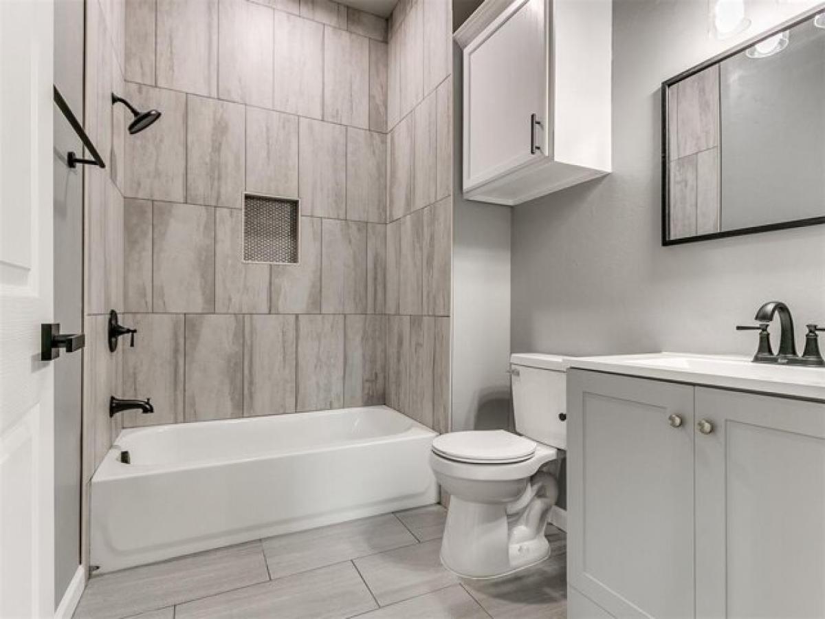 Picture of Home For Sale in Guthrie, Oklahoma, United States