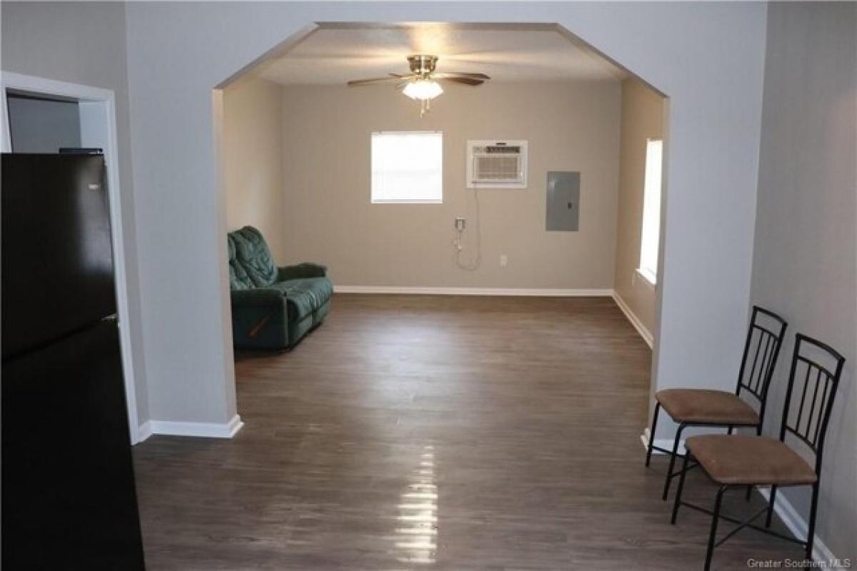 Picture of Home For Sale in Sulphur, Louisiana, United States