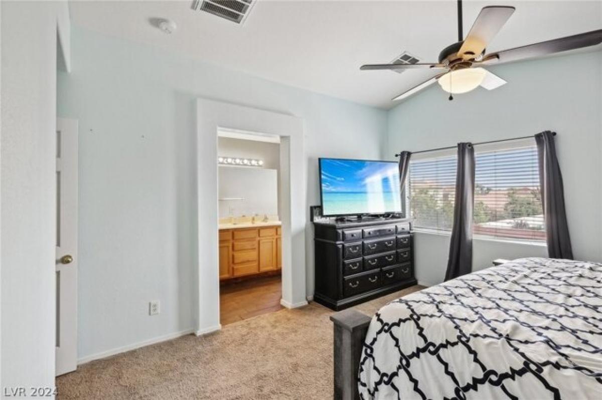 Picture of Home For Sale in North Las Vegas, Nevada, United States