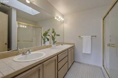 Home For Sale in Lake Oswego, Oregon