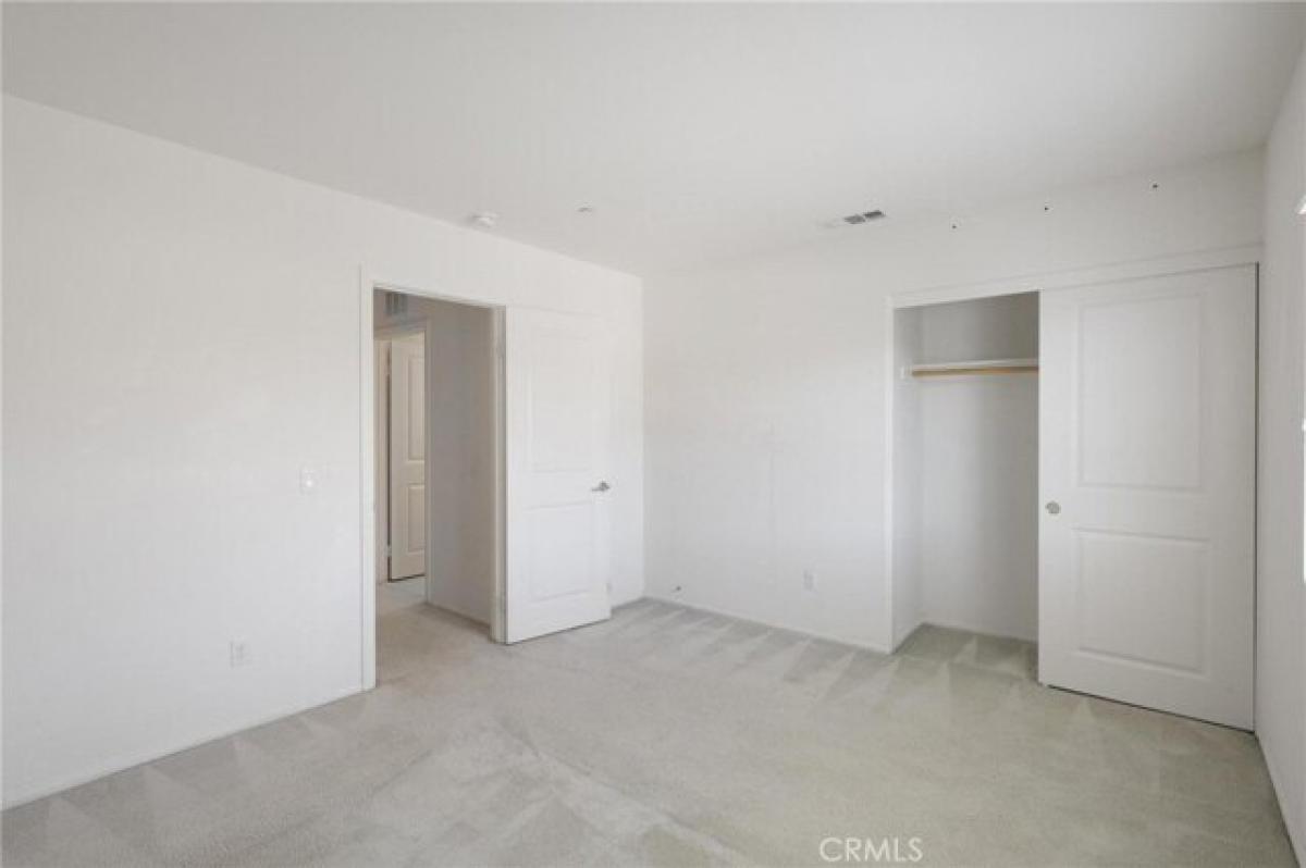 Picture of Home For Sale in Fontana, California, United States