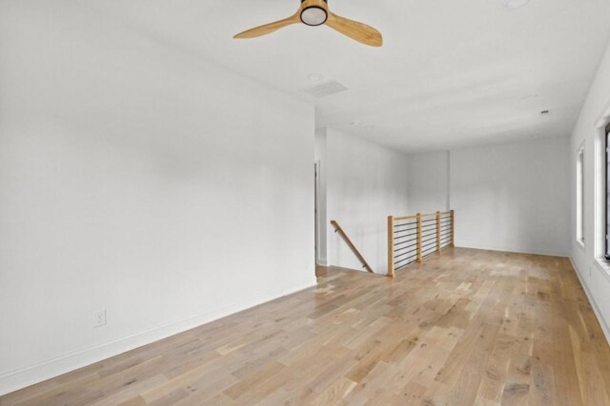 Picture of Home For Sale in Lexington, Kentucky, United States