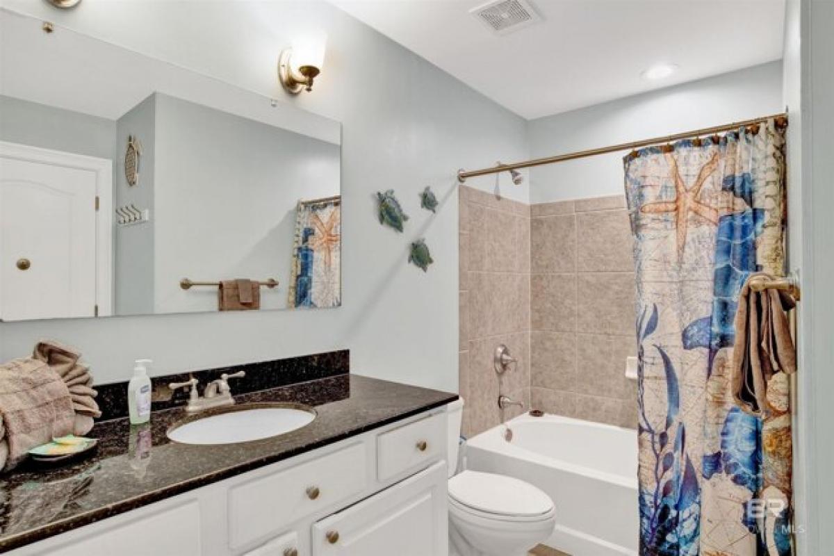 Picture of Home For Sale in Gulf Shores, Alabama, United States