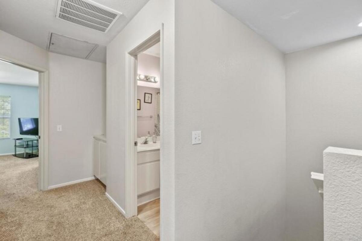 Picture of Home For Sale in Oceanside, California, United States