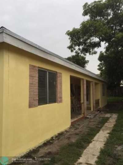 Home For Rent in Hallandale Beach, Florida