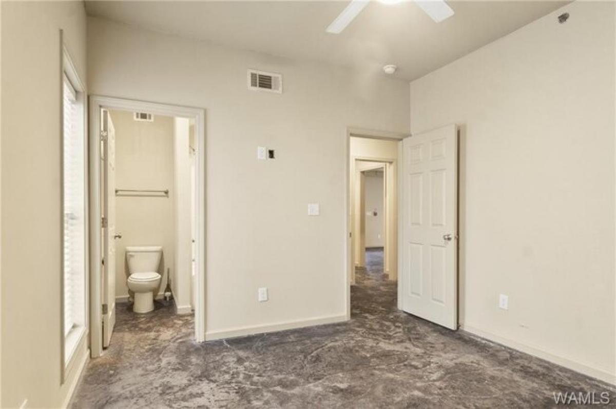 Picture of Home For Sale in Tuscaloosa, Alabama, United States