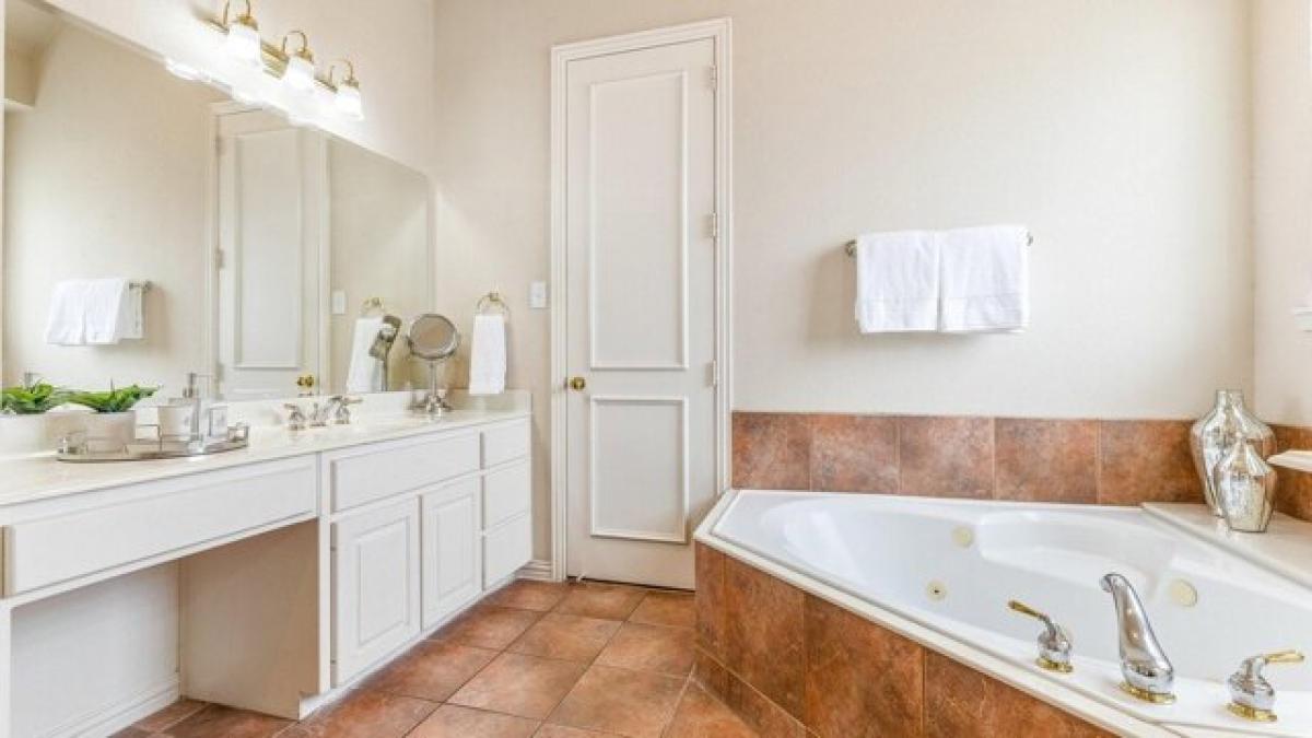 Picture of Home For Sale in Plano, Texas, United States