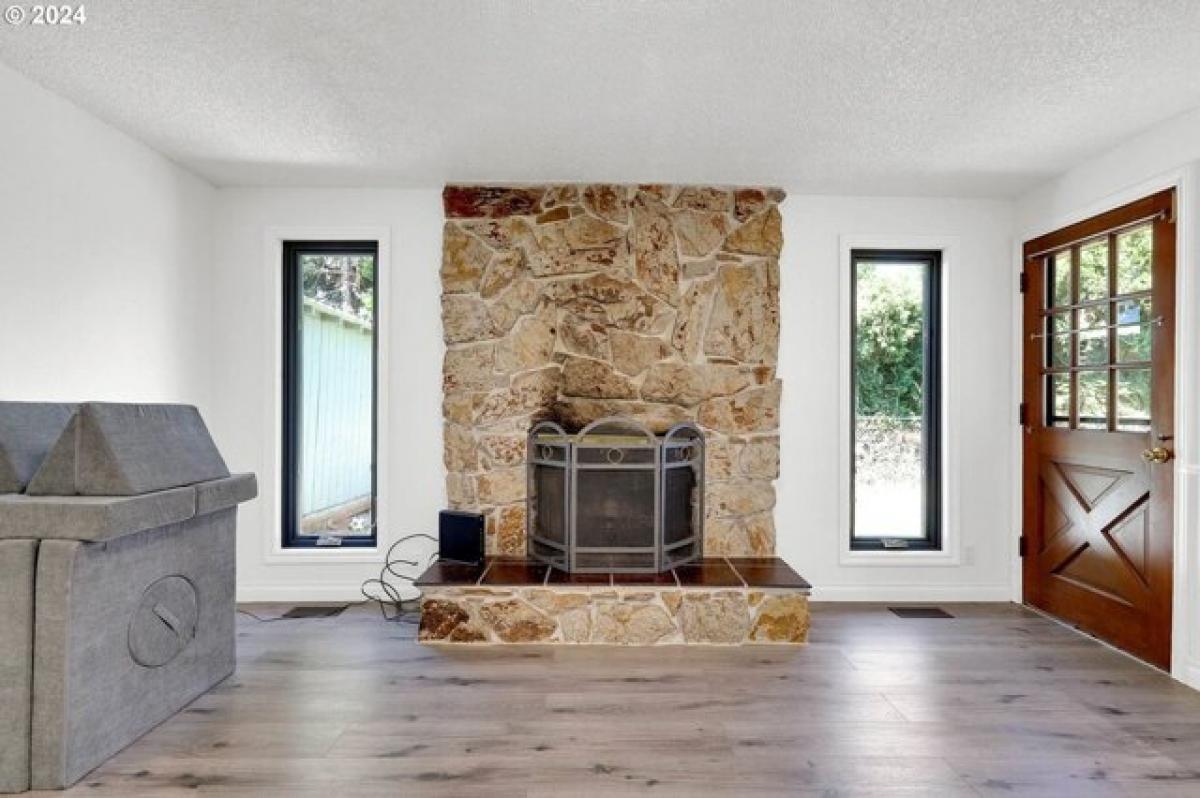 Picture of Home For Sale in Springfield, Oregon, United States