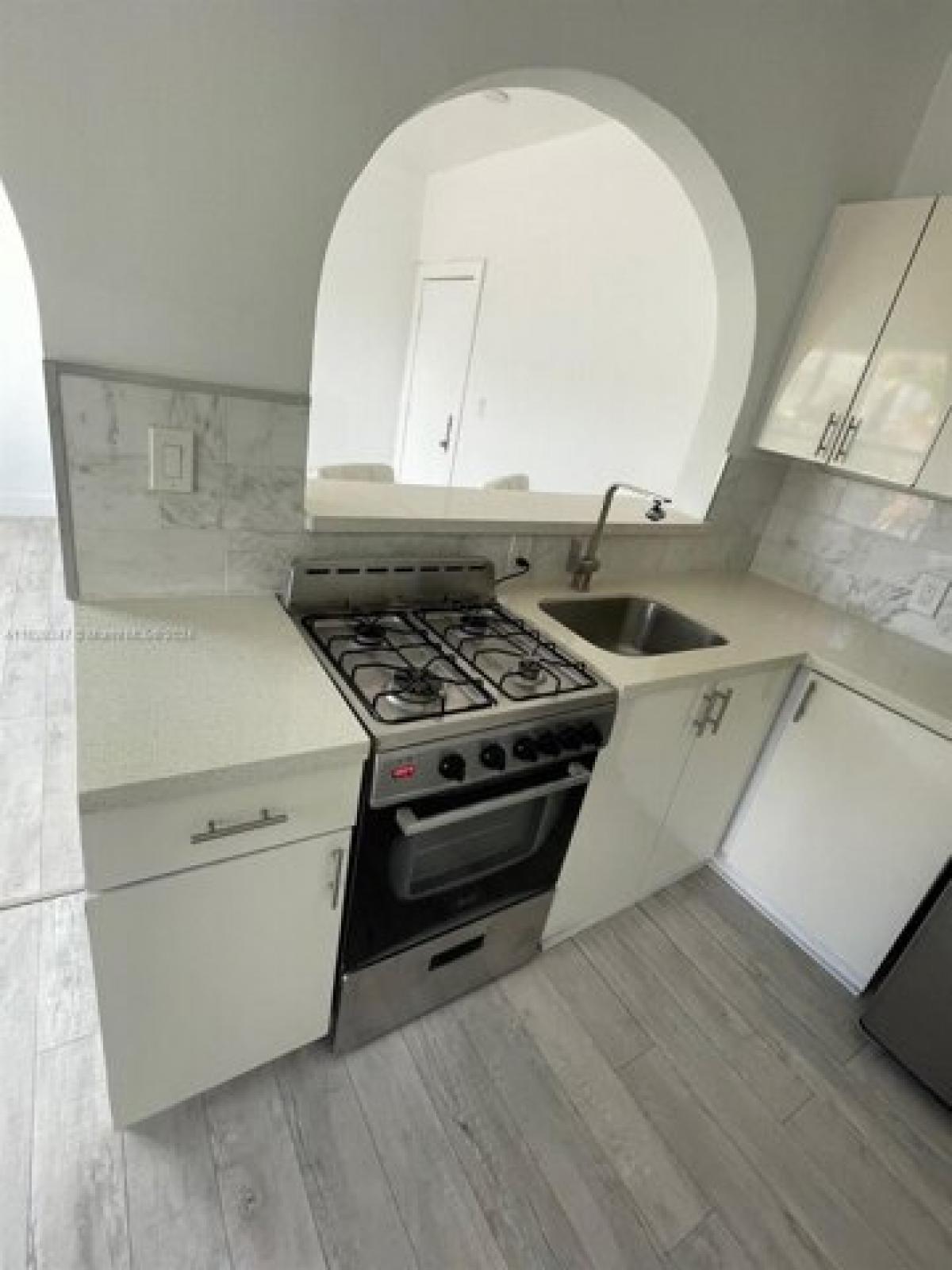 Picture of Home For Sale in Miami Beach, Florida, United States