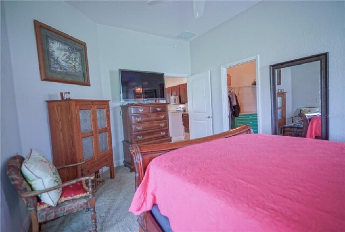 Picture of Home For Sale in Oxford, Florida, United States