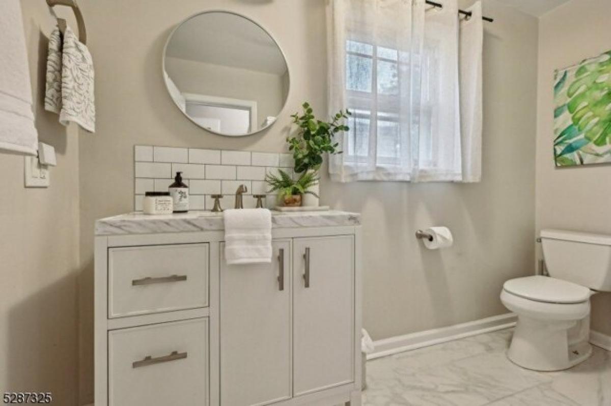 Picture of Home For Sale in Maplewood, New Jersey, United States