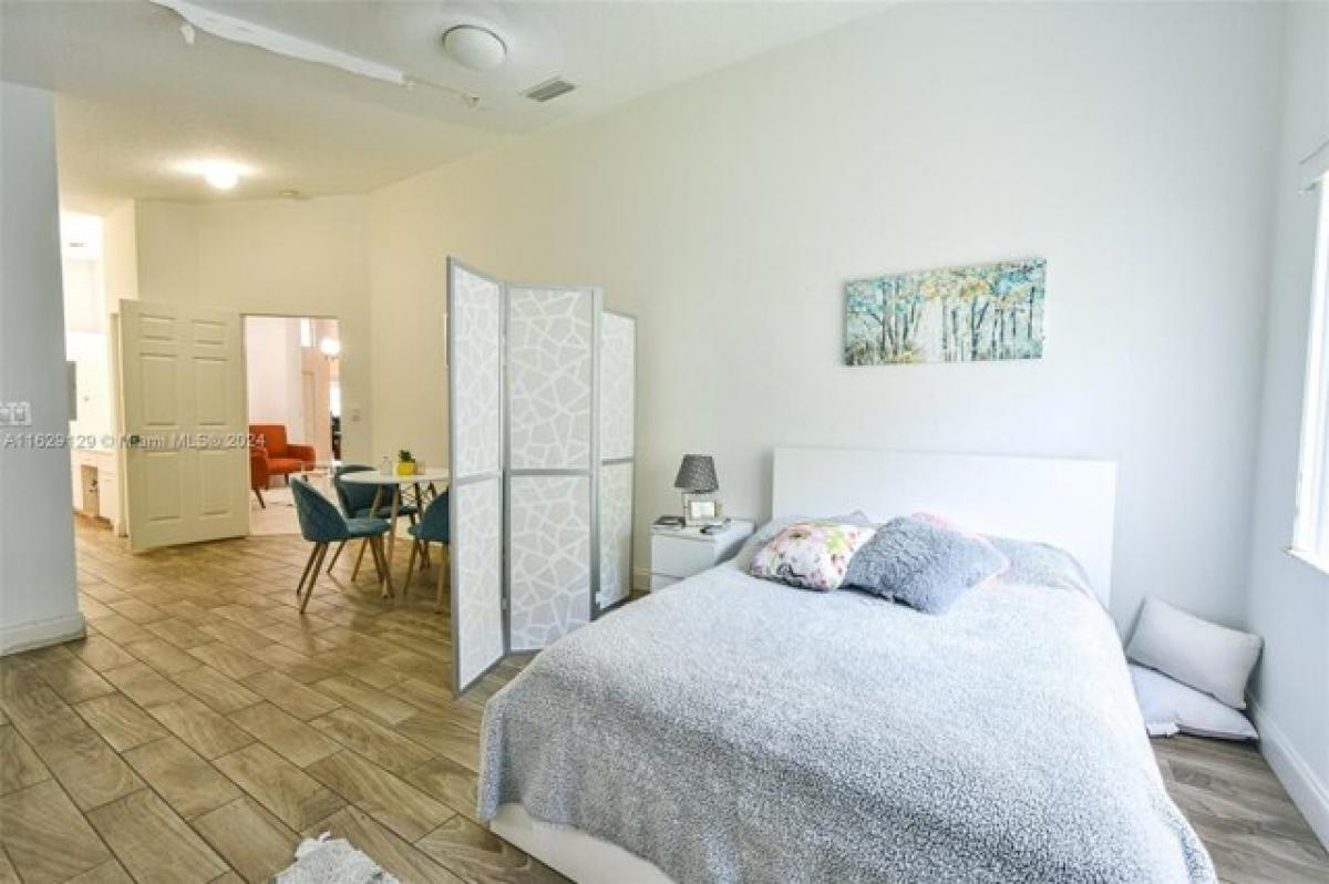 Picture of Home For Sale in Miramar, Florida, United States