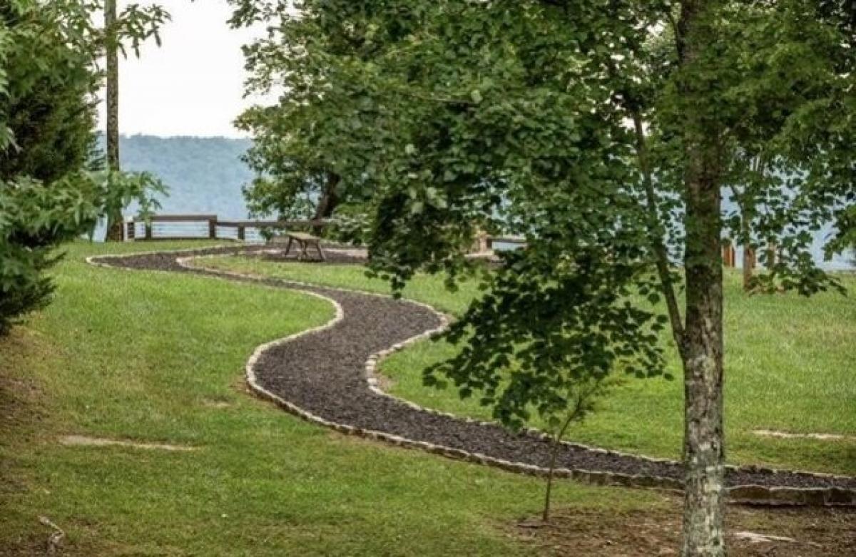 Picture of Residential Land For Sale in Jasper, Tennessee, United States