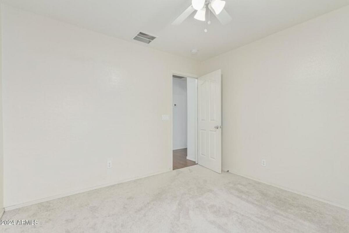 Picture of Home For Sale in Goodyear, Arizona, United States