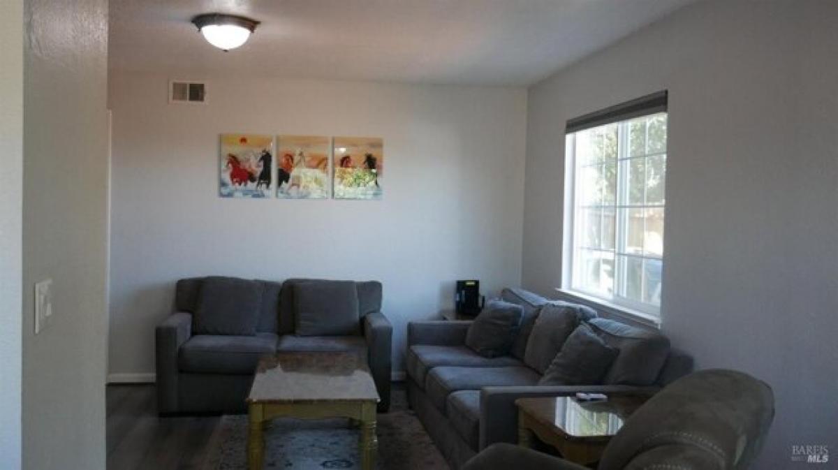 Picture of Home For Sale in Vallejo, California, United States