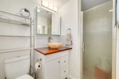 Home For Sale in Holiday, Florida