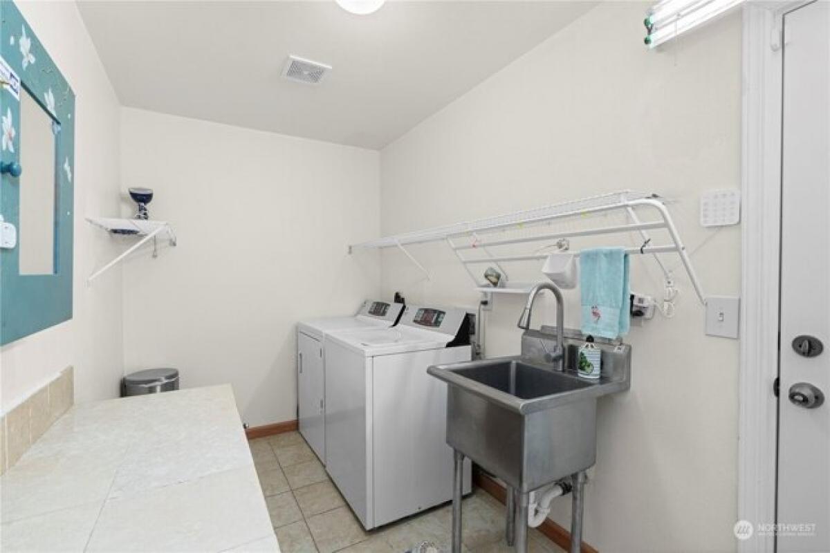 Picture of Home For Sale in Kent, Washington, United States