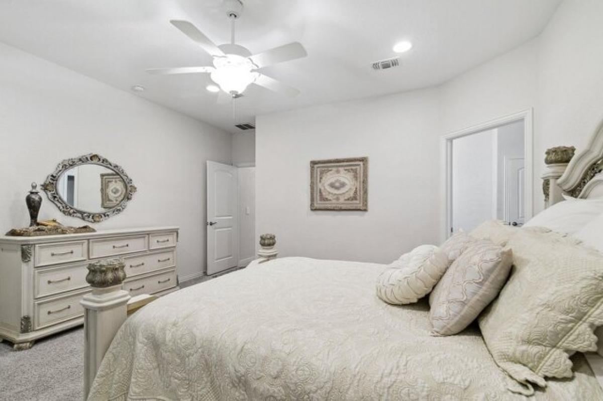 Picture of Home For Sale in Little Elm, Texas, United States