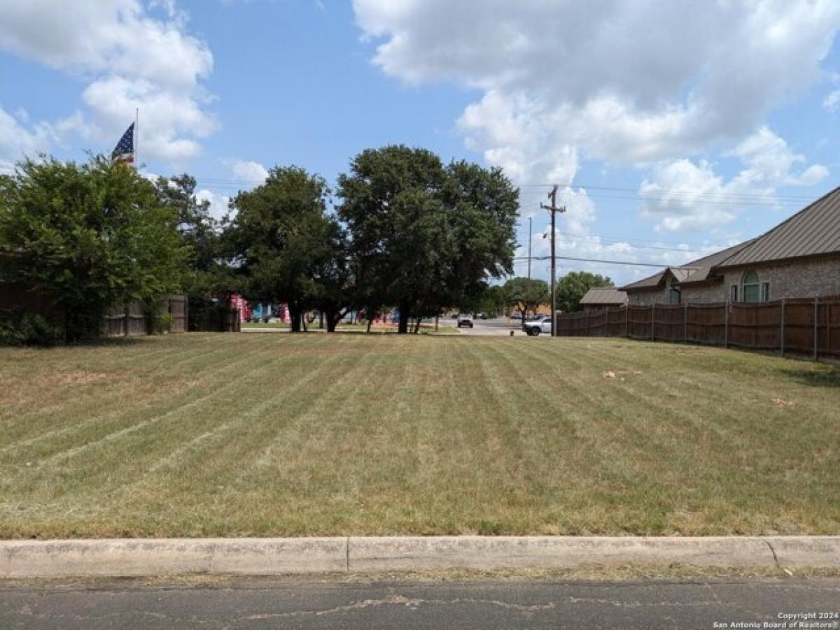 Picture of Residential Land For Sale in San Antonio, Texas, United States
