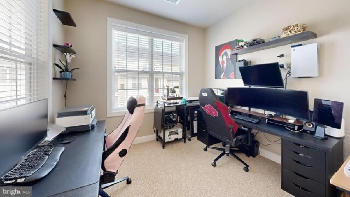 Picture of Home For Sale in Woodbridge, Virginia, United States