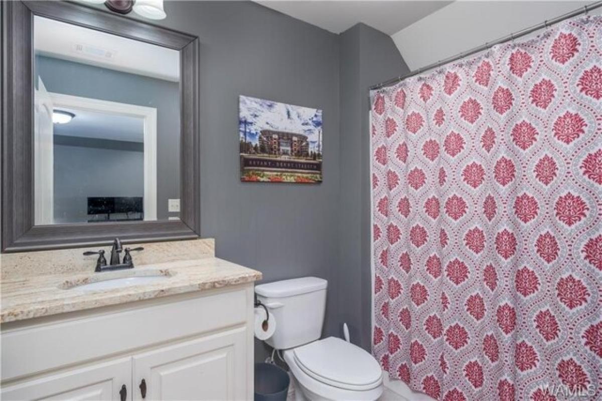 Picture of Home For Sale in Tuscaloosa, Alabama, United States