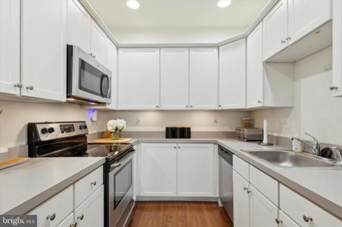 Picture of Home For Sale in Norristown, Pennsylvania, United States