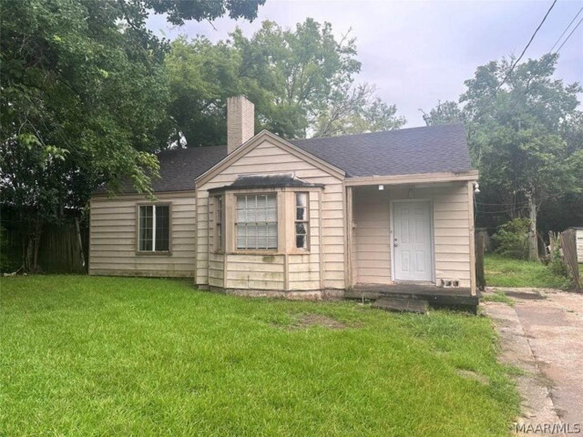 Picture of Home For Sale in Montgomery, Alabama, United States