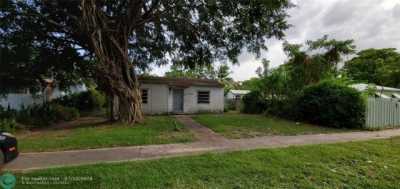 Home For Sale in North Miami, Florida