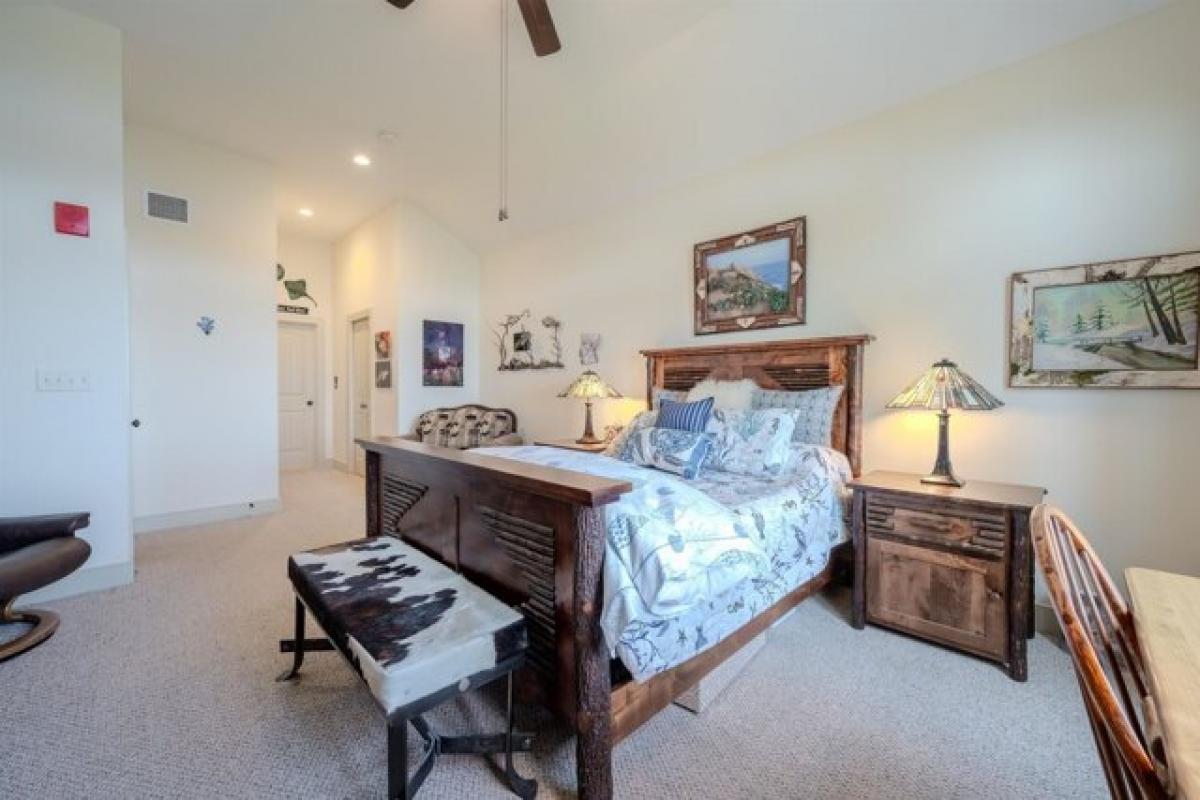 Picture of Home For Sale in Laconia, New Hampshire, United States