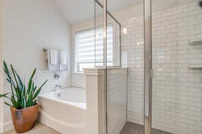 Home For Sale in Benbrook, Texas