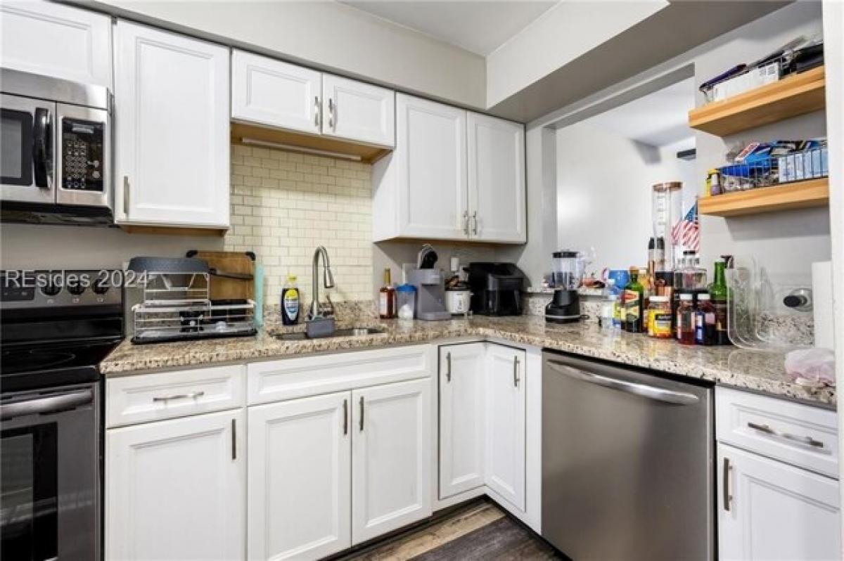 Picture of Home For Sale in Hilton Head Island, South Carolina, United States