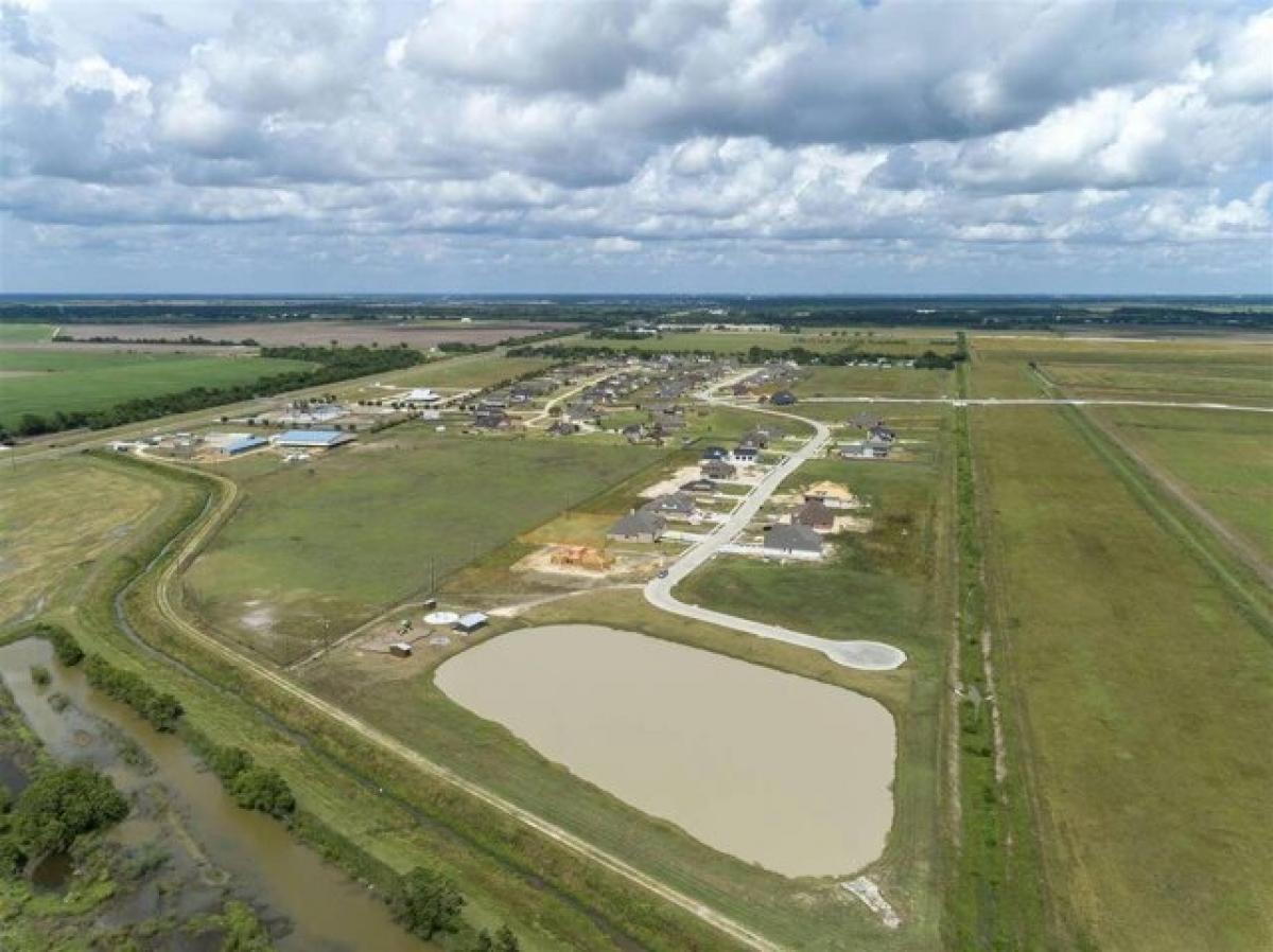 Picture of Residential Land For Sale in Beaumont, Texas, United States