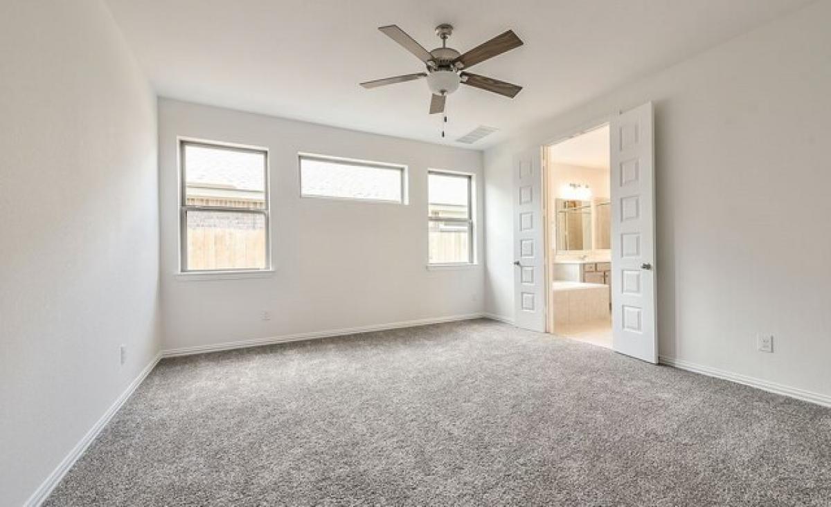 Picture of Home For Sale in Sugar Land, Texas, United States