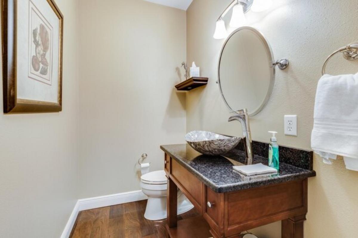 Picture of Home For Sale in Miramar Beach, Florida, United States