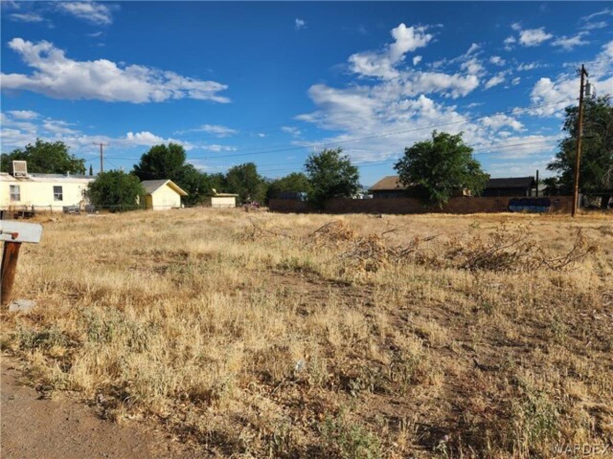 Picture of Residential Land For Sale in Kingman, Arizona, United States