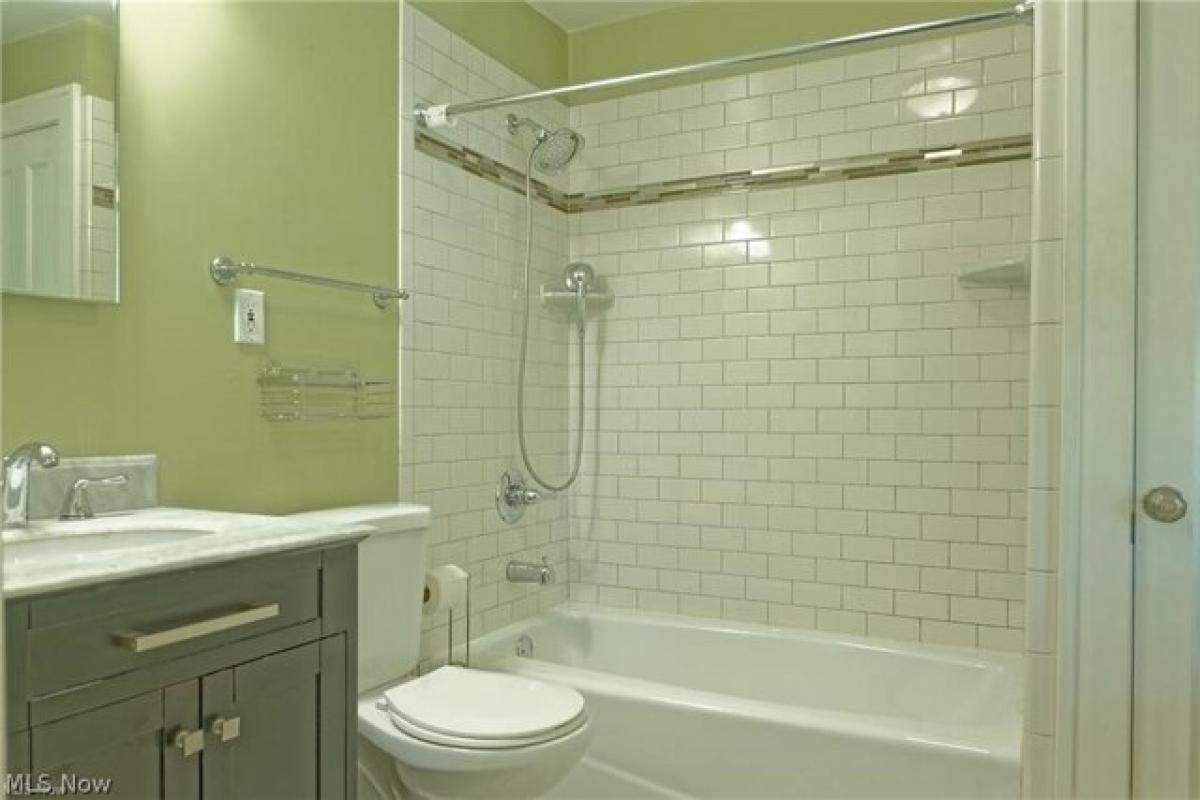 Picture of Home For Sale in Cleveland Heights, Ohio, United States