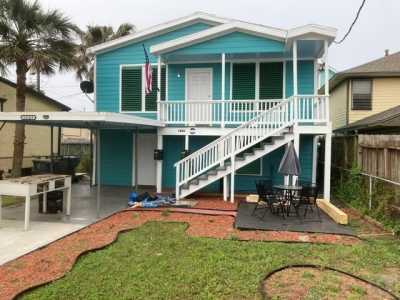 Home For Rent in Galveston, Texas