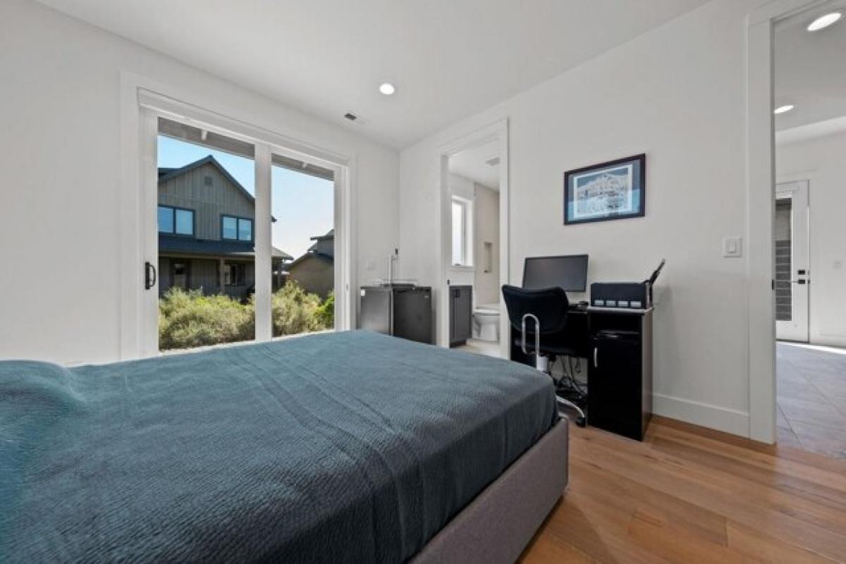 Picture of Home For Sale in Bend, Oregon, United States