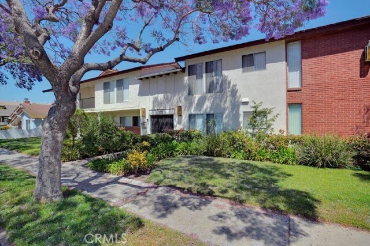 Picture of Home For Sale in Long Beach, California, United States