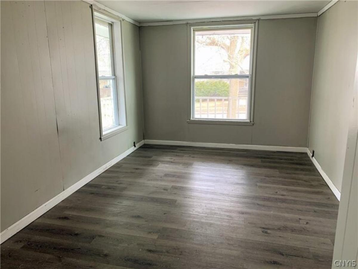 Picture of Home For Sale in Watertown, New York, United States