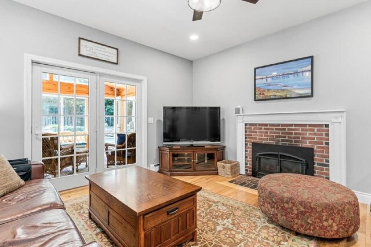 Picture of Home For Sale in Portland, Maine, United States