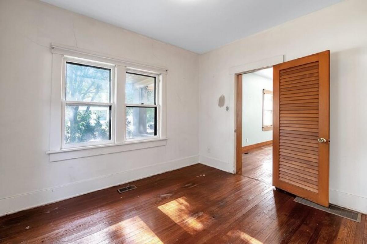 Picture of Home For Sale in Wichita, Kansas, United States