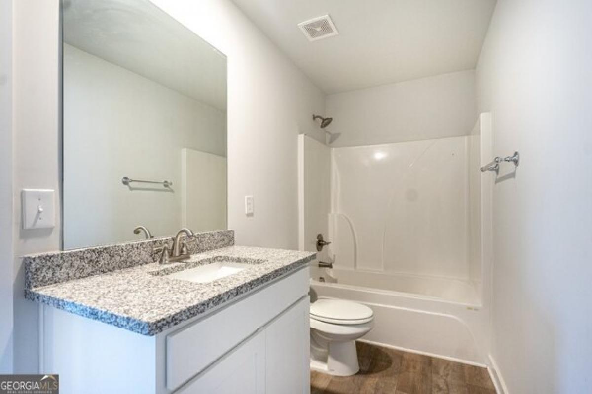 Picture of Home For Sale in Lagrange, Georgia, United States