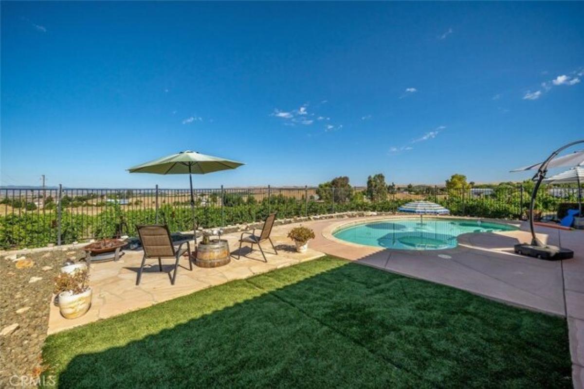 Picture of Home For Sale in Paso Robles, California, United States